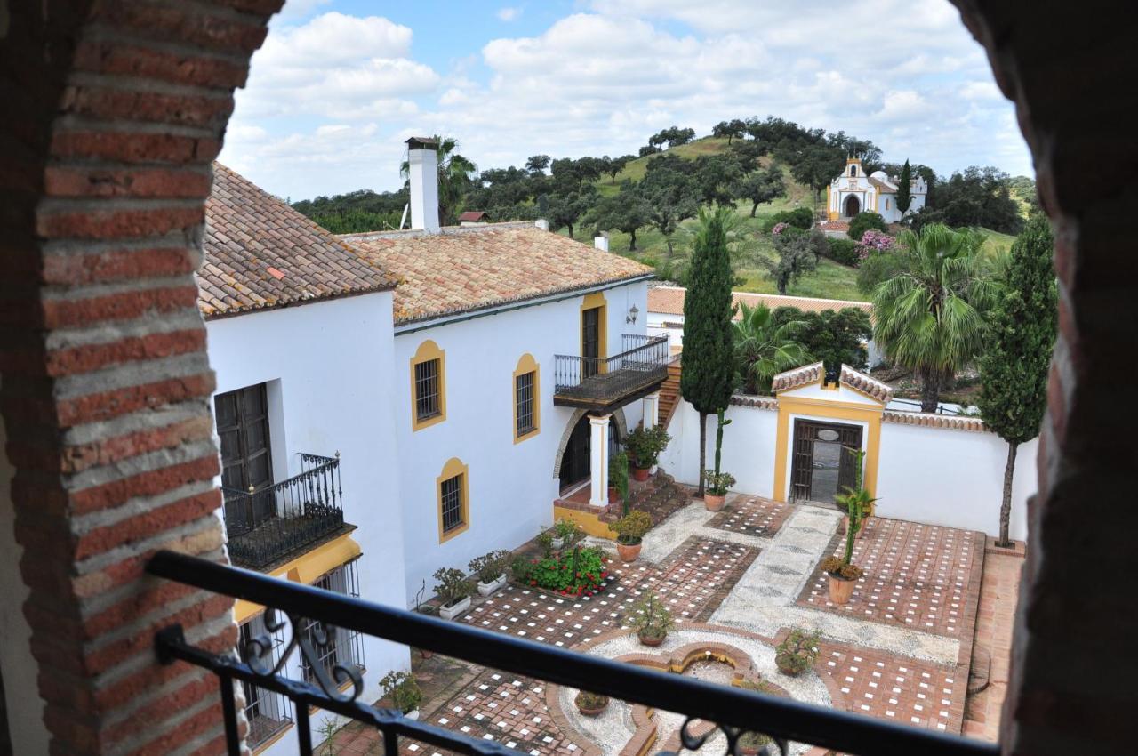 La Rejaquera Villa Villanueva del Rio y Minas Luaran gambar